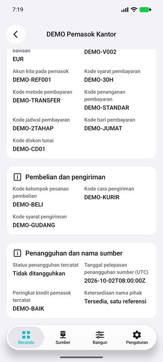 Kode pengadaan/pengiriman, penangguhan, timestamp UTC sumber, peringkat kredit tercatat dan keunikan nama. Bukan master historis atau skor kredit baru. — Cifru native, DEMO fiktif; bukan uji ERP nyata.