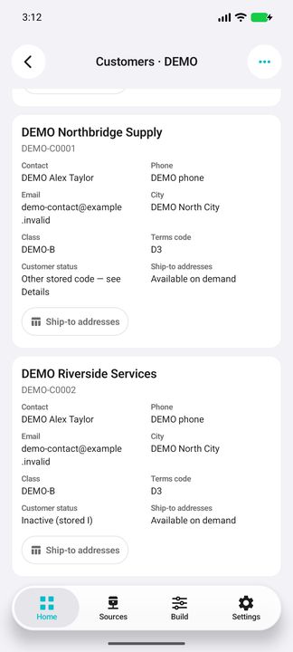 Complete customer card: contact, phone, email, city, class, terms, conservative status context and the Ship-to addresses button. — Native Cifru DEMO, entirely fictional; not a real ERP test.