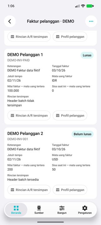 Kartu faktur pelanggan: lunas dan belum lunas; valuta ditampilkan terpisah — Cifru native; DEMO, seluruh data fiktif. Bukan uji koneksi ke ERP nyata.