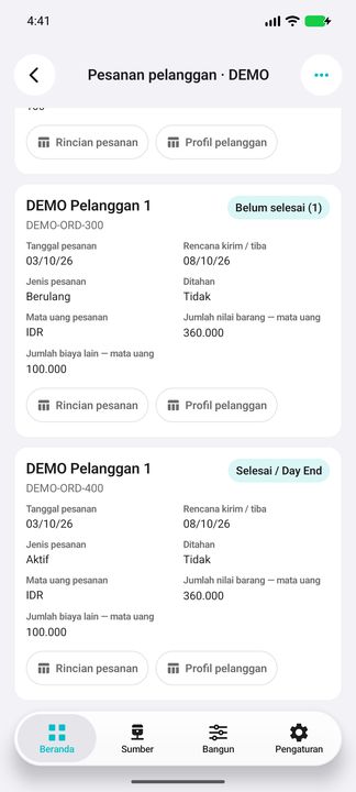 Daftar pesanan pelanggan: jenis, status, tanggal, mata uang serta nilai barang dan biaya lain terpisah — Cifru native; DEMO, seluruh data fiktif. Bukan uji koneksi ke ERP nyata.