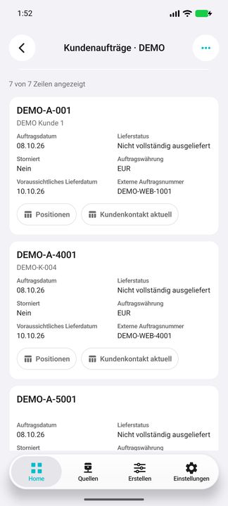 Kundenaufträge: vollständige Karte mit Lieferstatus, Datum, Währung und zwei Unterbuttons — Native Cifru-Ansicht; DEMO, vollständig erfundene Daten. Kein Test auf echtem ERP.