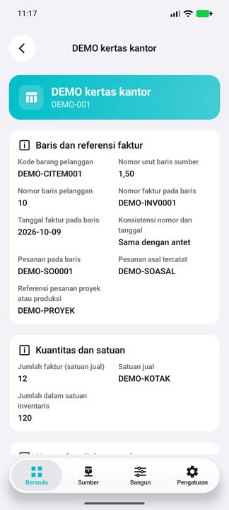 Detail baris: referensi faktur dan pesanan, pemeriksaan nomor atau tanggal, kuantitas dalam satuan jual serta inventaris yang tetap terpisah. — Cifru native, DEMO fiktif; bukan uji ERP nyata.